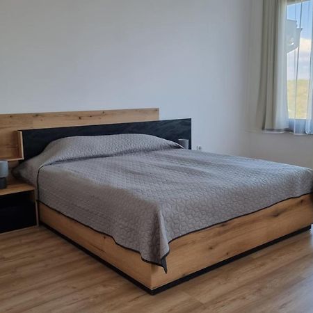 Guest Rooms Sea View Balchik Bagian luar foto
