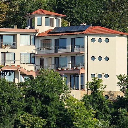 Guest Rooms Sea View Balchik Bagian luar foto