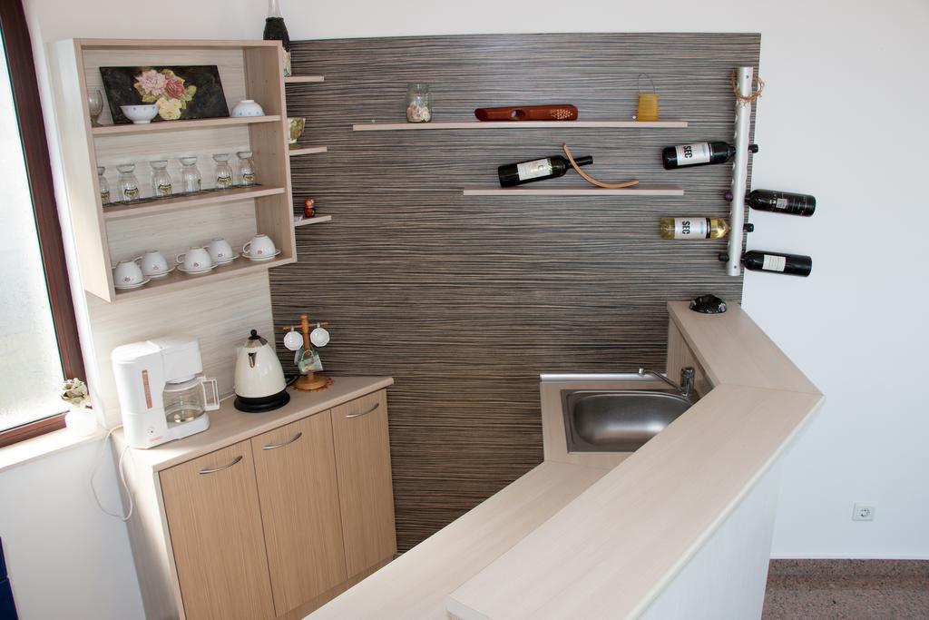 Guest Rooms Sea View Balchik Bagian luar foto