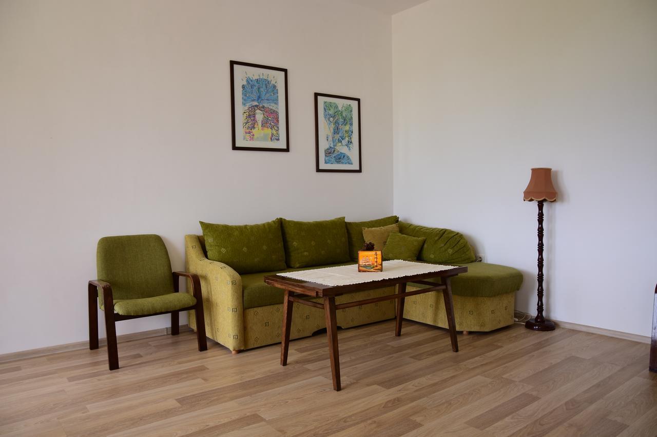 Guest Rooms Sea View Balchik Bagian luar foto